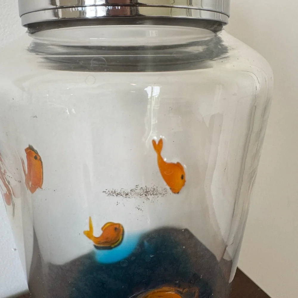 Unique 5 Fish Swimming in Sea Optic Fused Glass Cocktail Martini Shaker